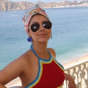 Meet your Posher, Mayra